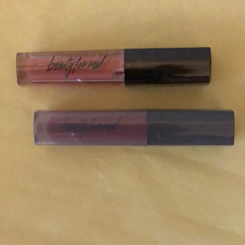 (2) BUNDLE OF LIP GLOSS
